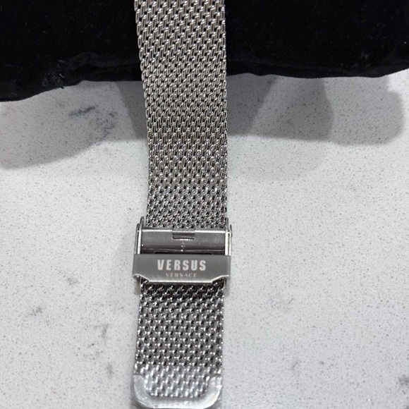 Versus Versace Women's Mouffetard 2 Hand Silver-Tone Stainless Steel Watch 38mm - Picture 5 of 11